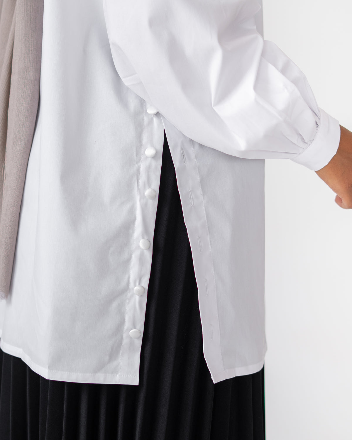 TILA Signature Puff Shirt