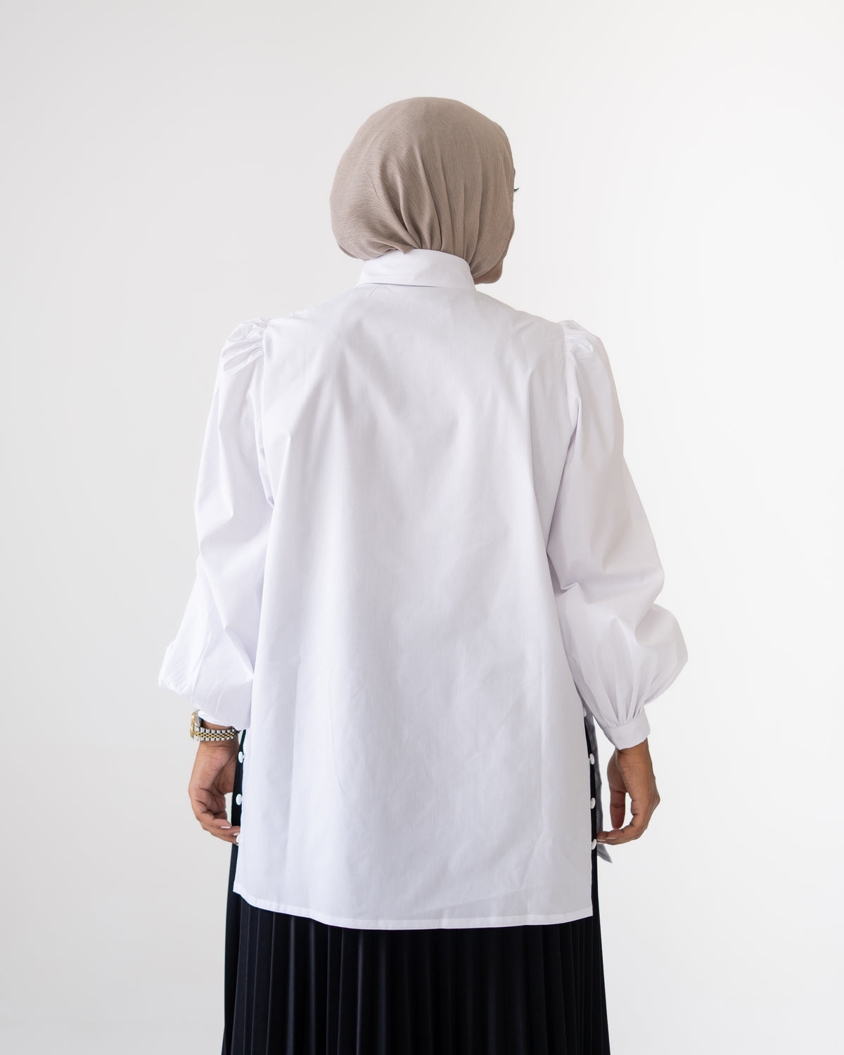 TILA Signature Puff Shirt